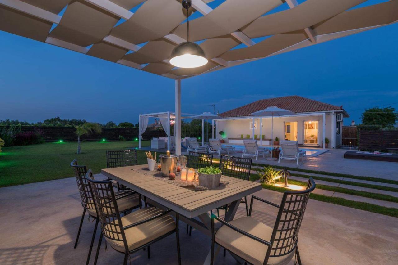 Madini Luxury Villa With Private Heated Pool Vanato Exterior foto